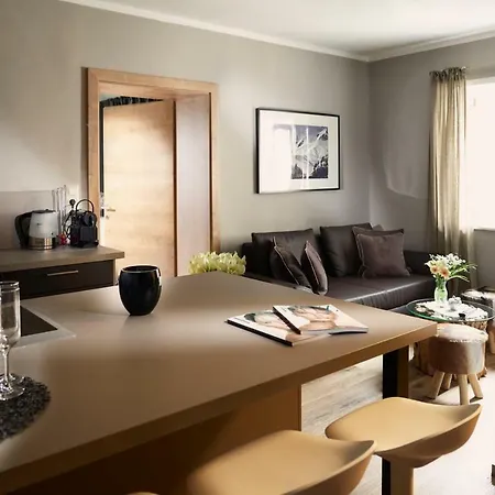 Kitzhome * 基茨比厄尔